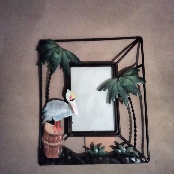 2 BEACHCOMBERS COASTAL LIFE Metal Frames DECOR WITH Tropical Flamingo Palm Trees - Picture 10 of 14